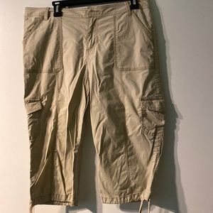 St John's Bay Khaki Capris